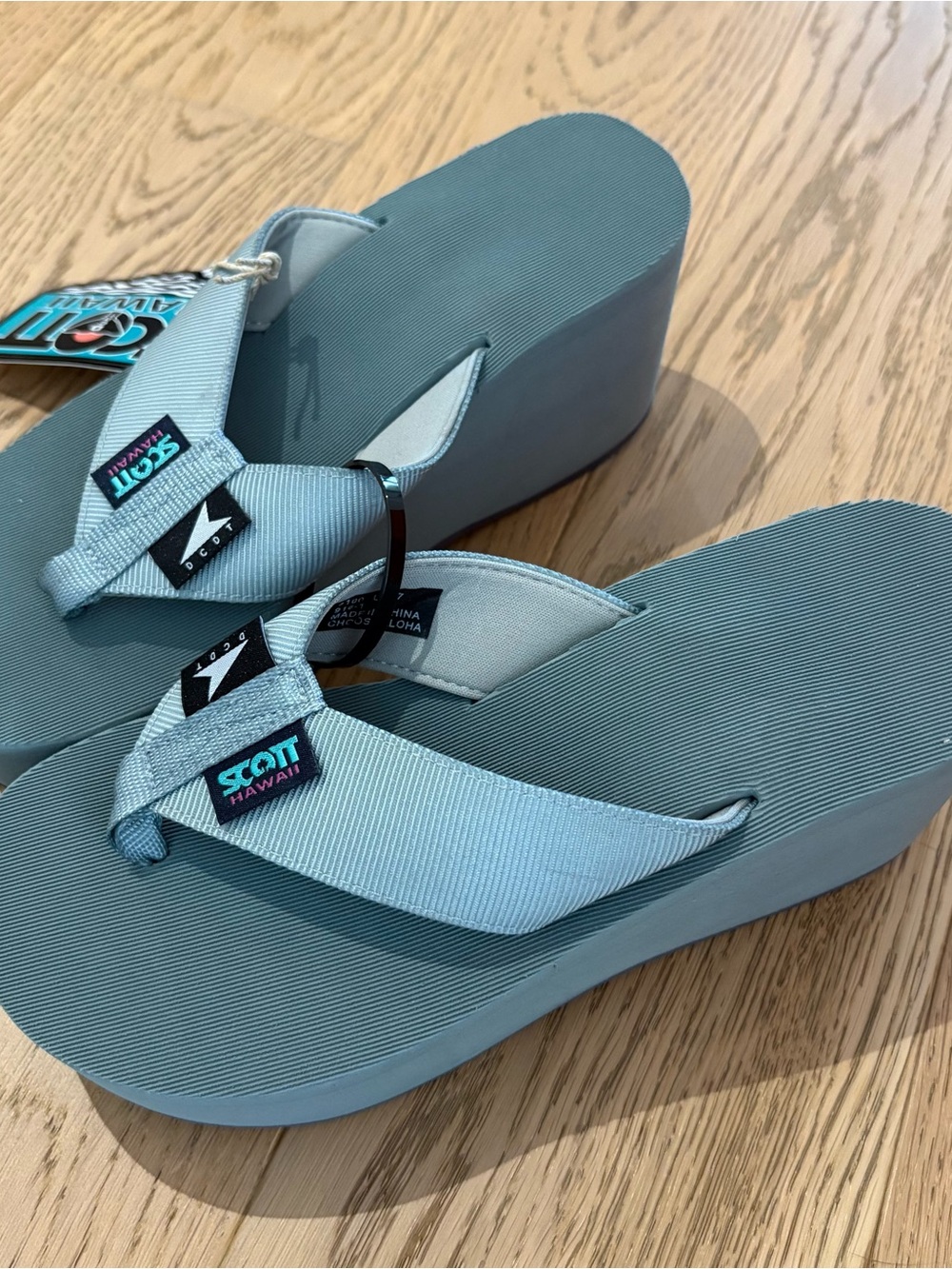 Scott Hawai’i x Descendant Women's Platform Flip Flops